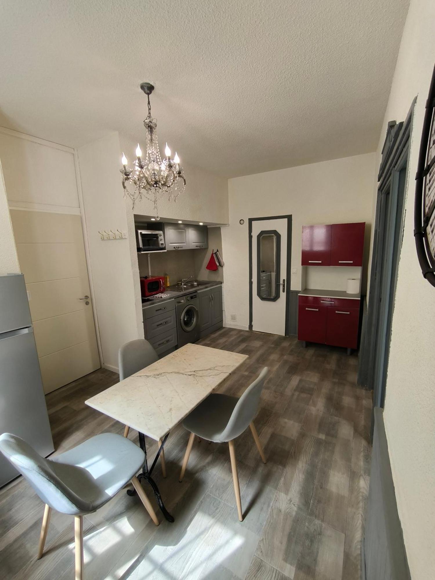 Appartement Chaleureux Dans Le Centre De 贝济耶 外观 照片